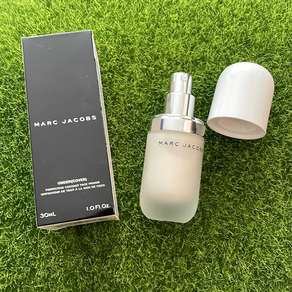 Marc Jacobs Undercover Perfecting Coconut Face Primer